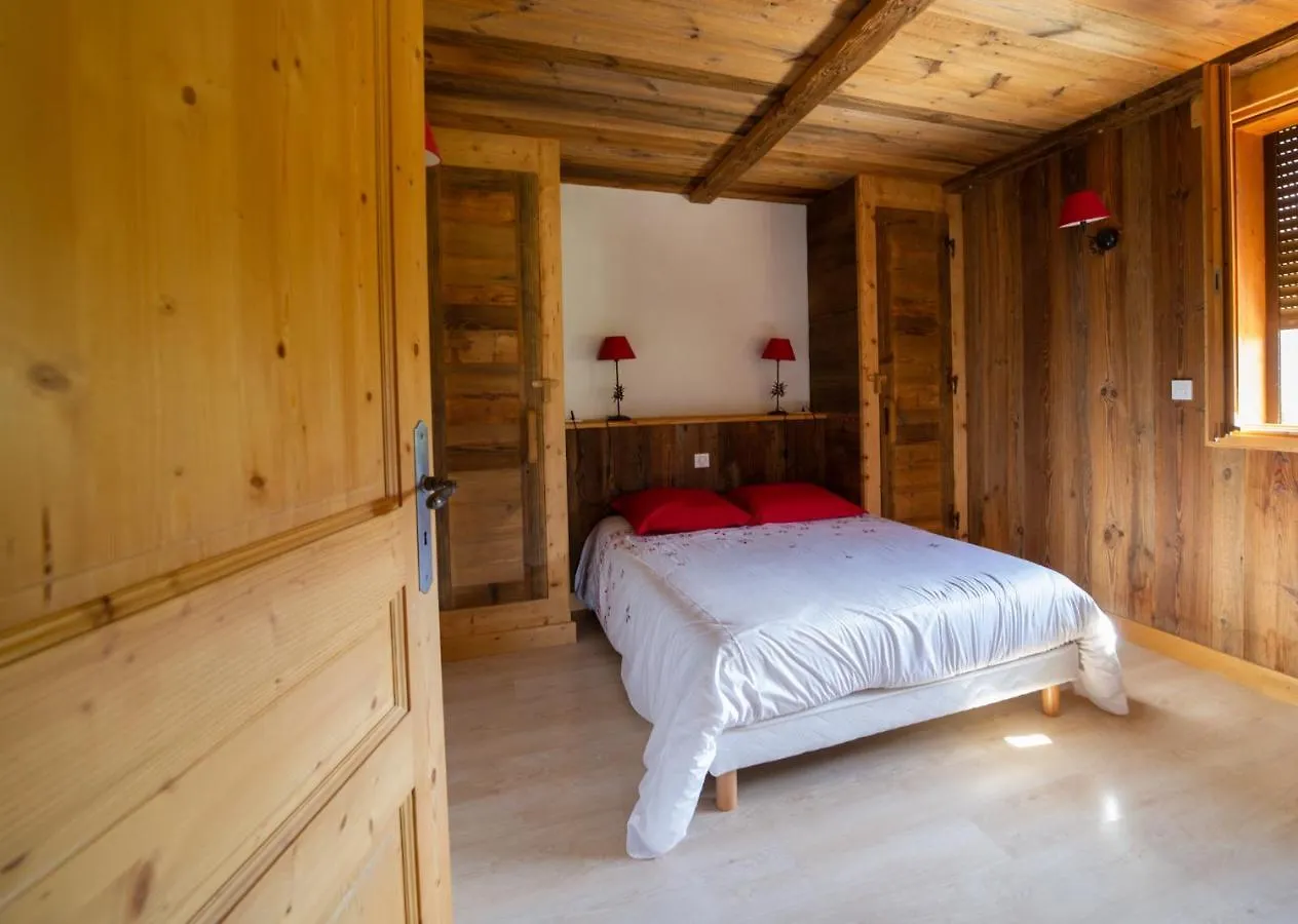 Gite Balneo Au Coeur Des Alpes Taninges Apartment