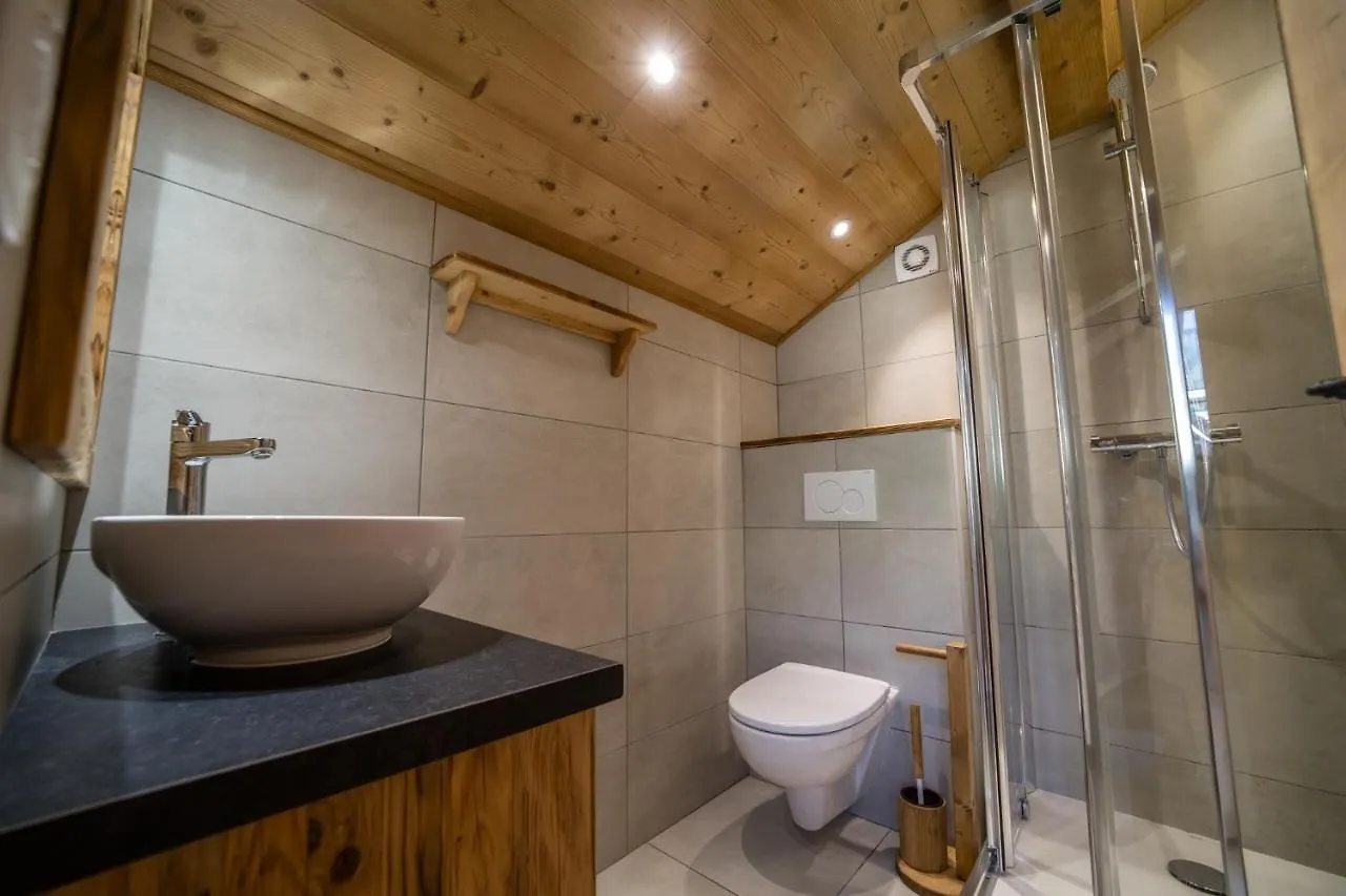 Gite Balneo Au Coeur Des Alpes Taninges Apartment