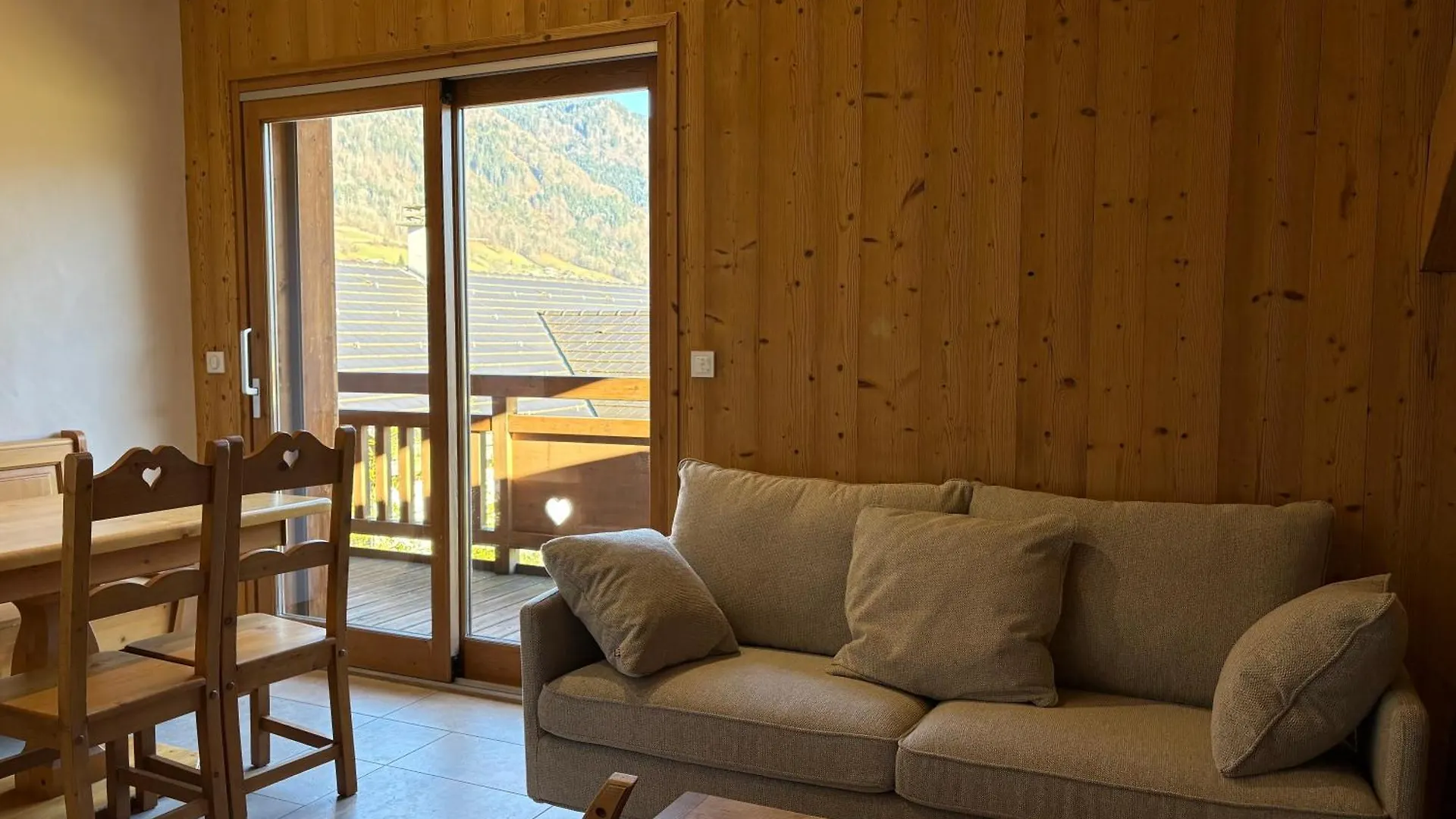 Apartment Gite Balneo Au Coeur Des Alpes Taninges