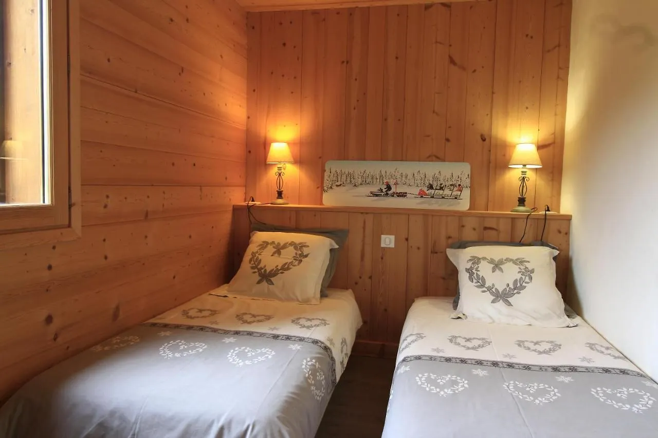Apartment Gite Balneo Au Coeur Des Alpes Taninges France