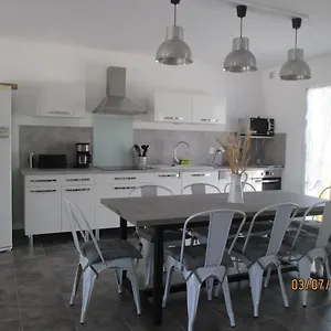https://paradou-alpilles.fr-provencehotel.com