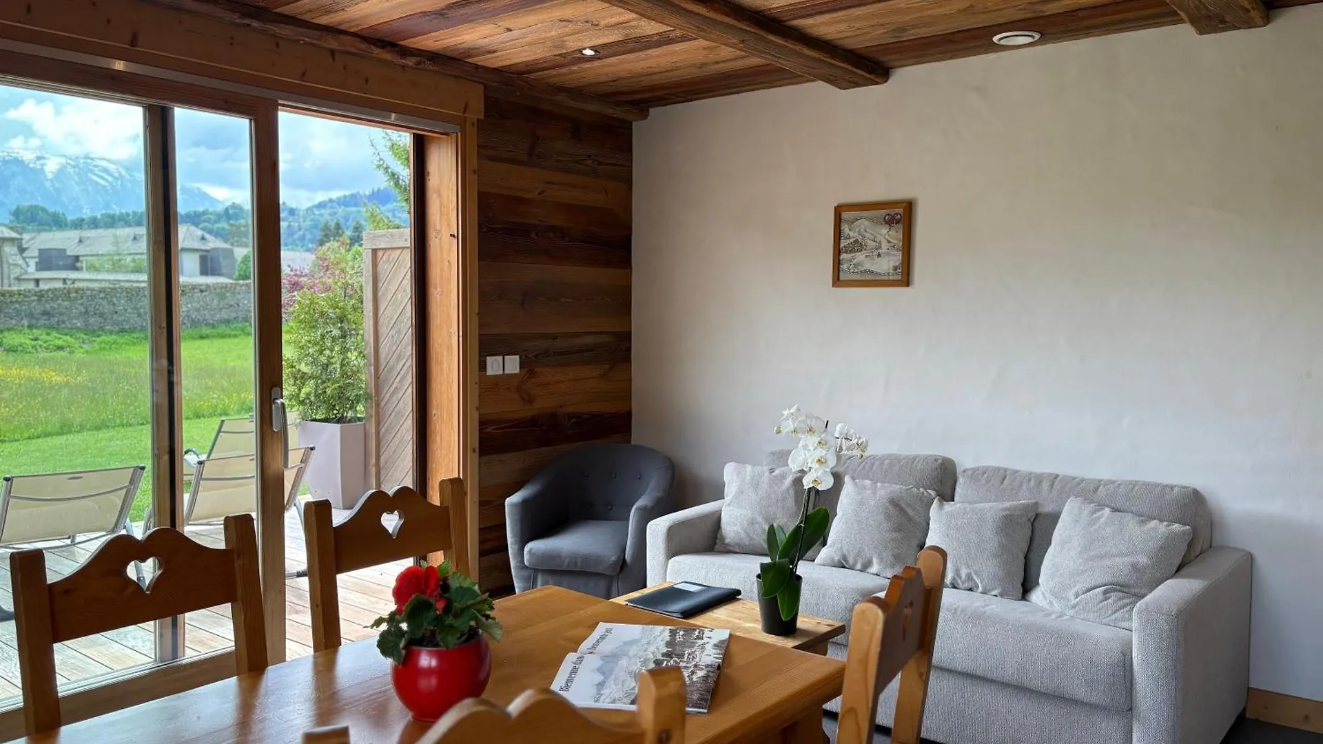 Gite Balneo Au Coeur Des Alpes Taninges Apartament